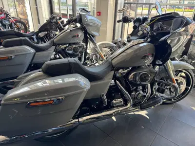 Harley-Davidson Road Glide (2024 - 26) nuova