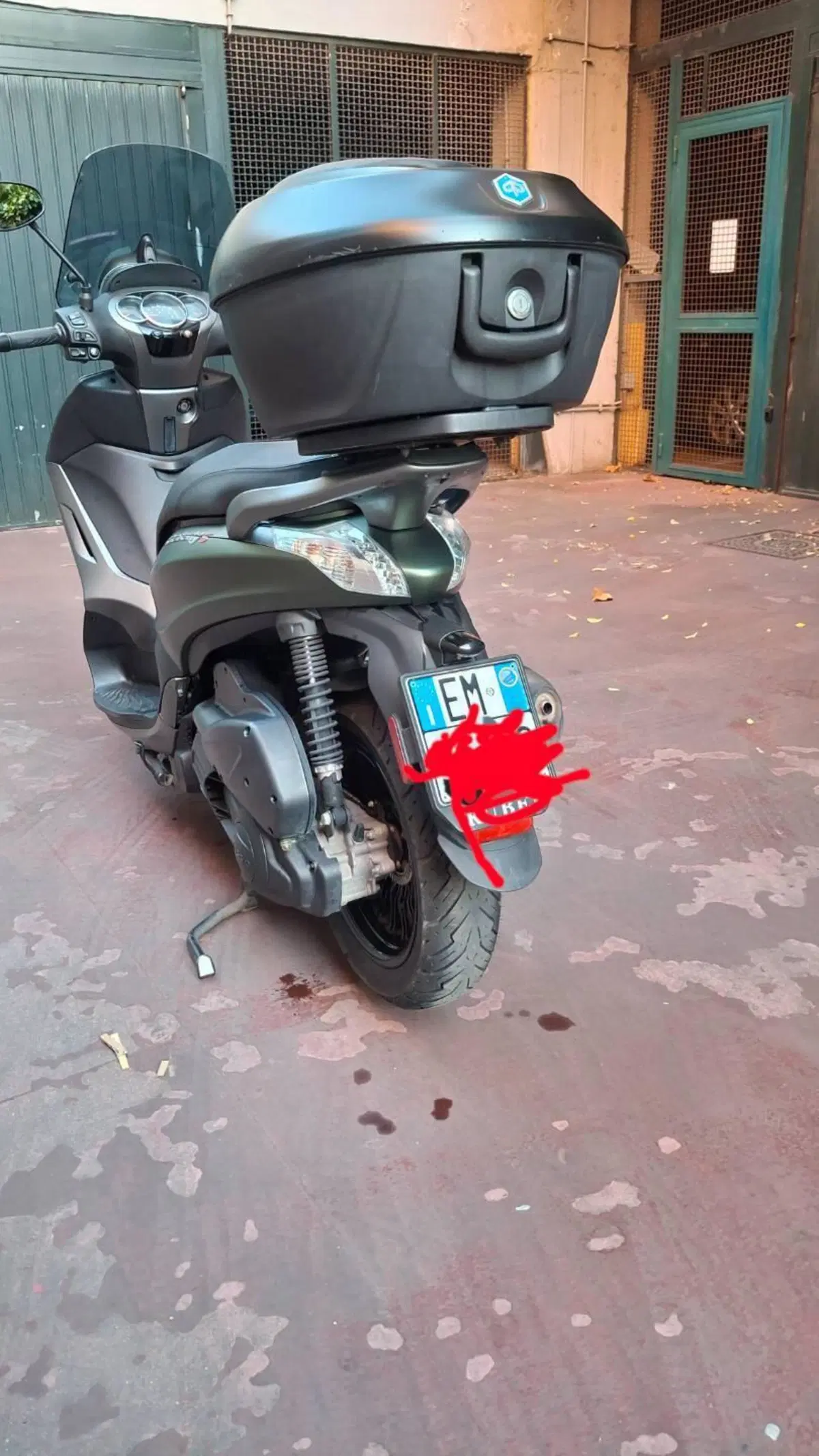 Piaggio Beverly 300 i.e. ABS-ASR (2016 - 20) (2)