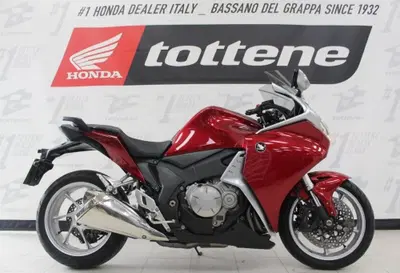 Honda VFR 1200 F ABS (2009 - 16) usata