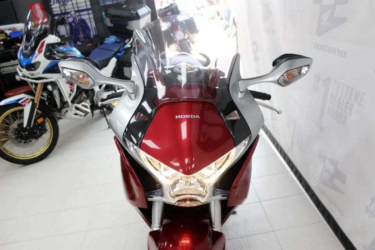 Honda VFR 1200 F ABS (2009 - 16) (4)