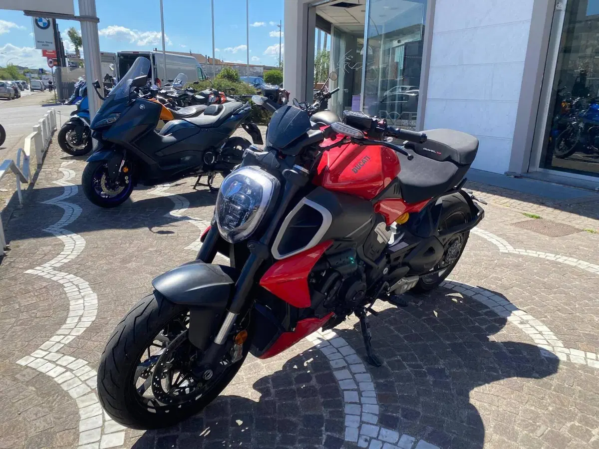 Ducati Diavel V4 (2023 - 26) (4)