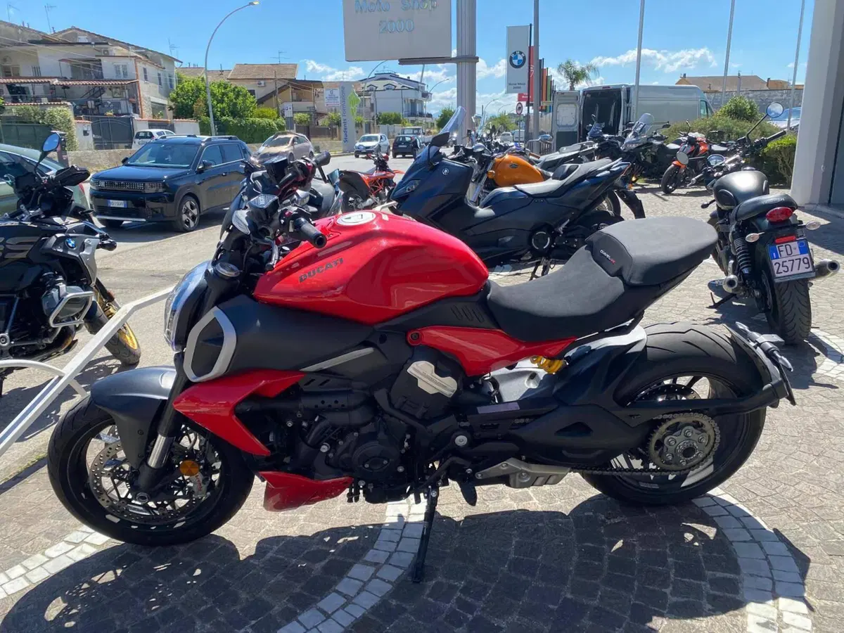 Ducati Diavel V4 (2023 - 26) (2)