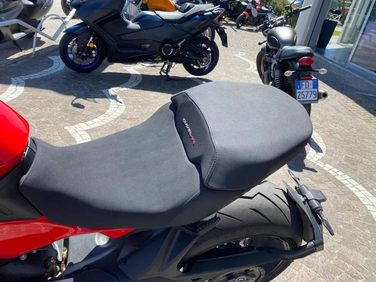 Ducati Diavel V4 (2023 - 26) (8)