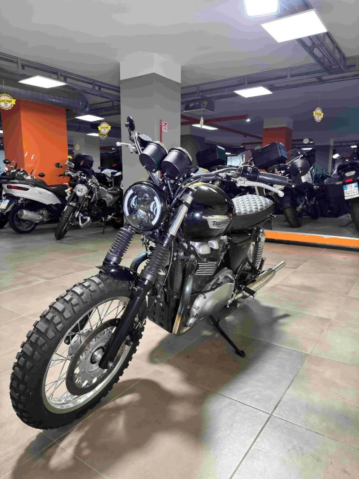 Triumph Thruxton 900 (2004 - 15) (3)
