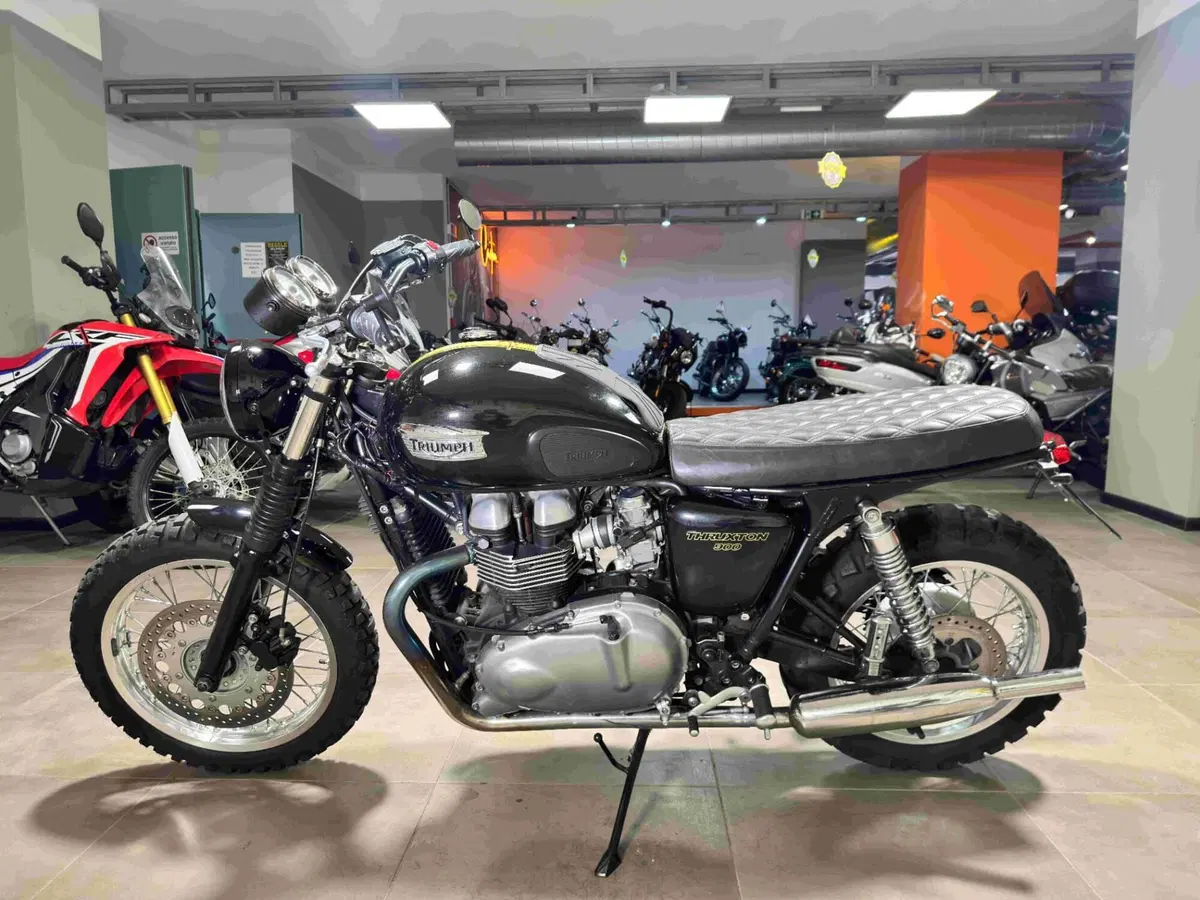 Triumph Thruxton 900 (2004 - 15) (4)
