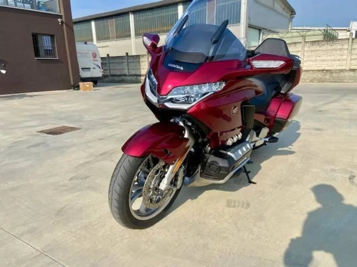 Honda GL 1800 Gold Wing Tour (2018 - 20) (2)