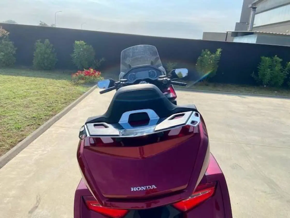 Honda GL 1800 Gold Wing Tour (2018 - 20) (7)