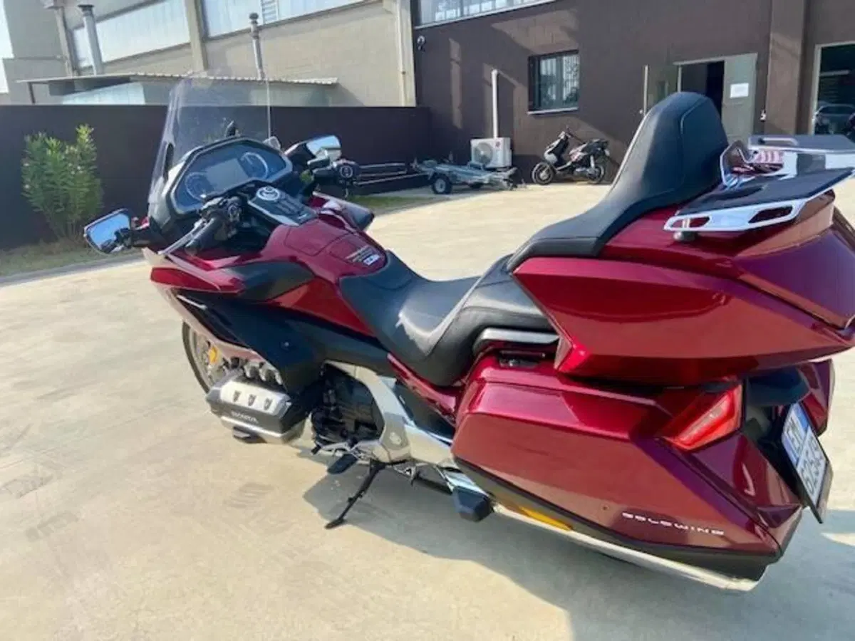 Honda GL 1800 Gold Wing Tour (2018 - 20) (8)
