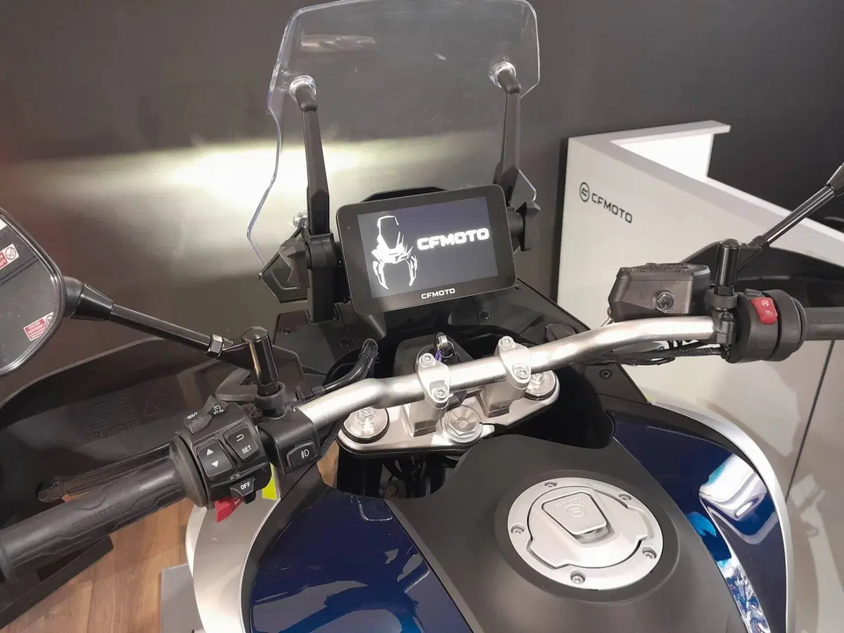 CFMOTO 800MT Touring (2022 - 26) (6)