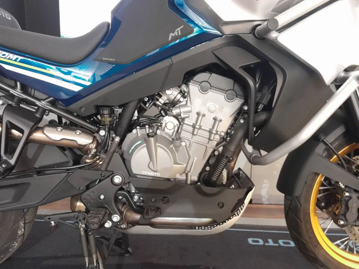 CFMOTO 800MT Touring (2022 - 26) (12)