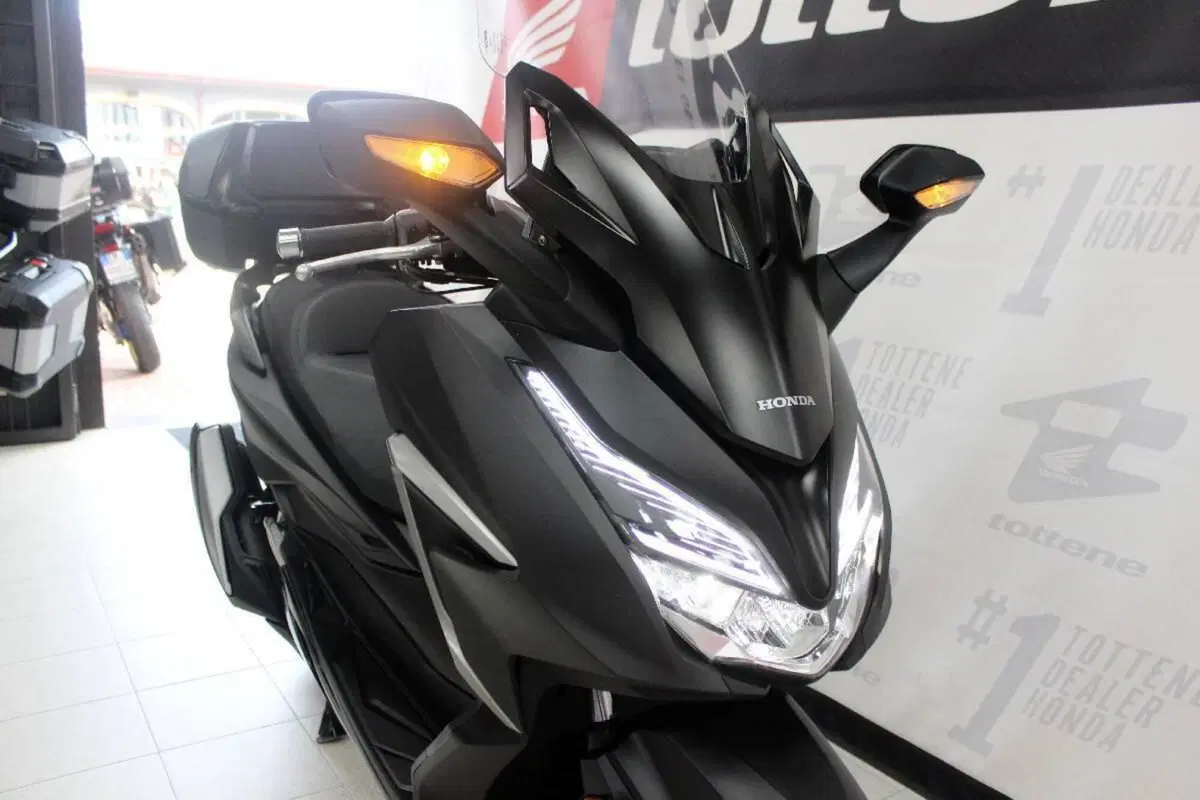 Honda Forza 350 Deluxe (2022 - 24) (4)