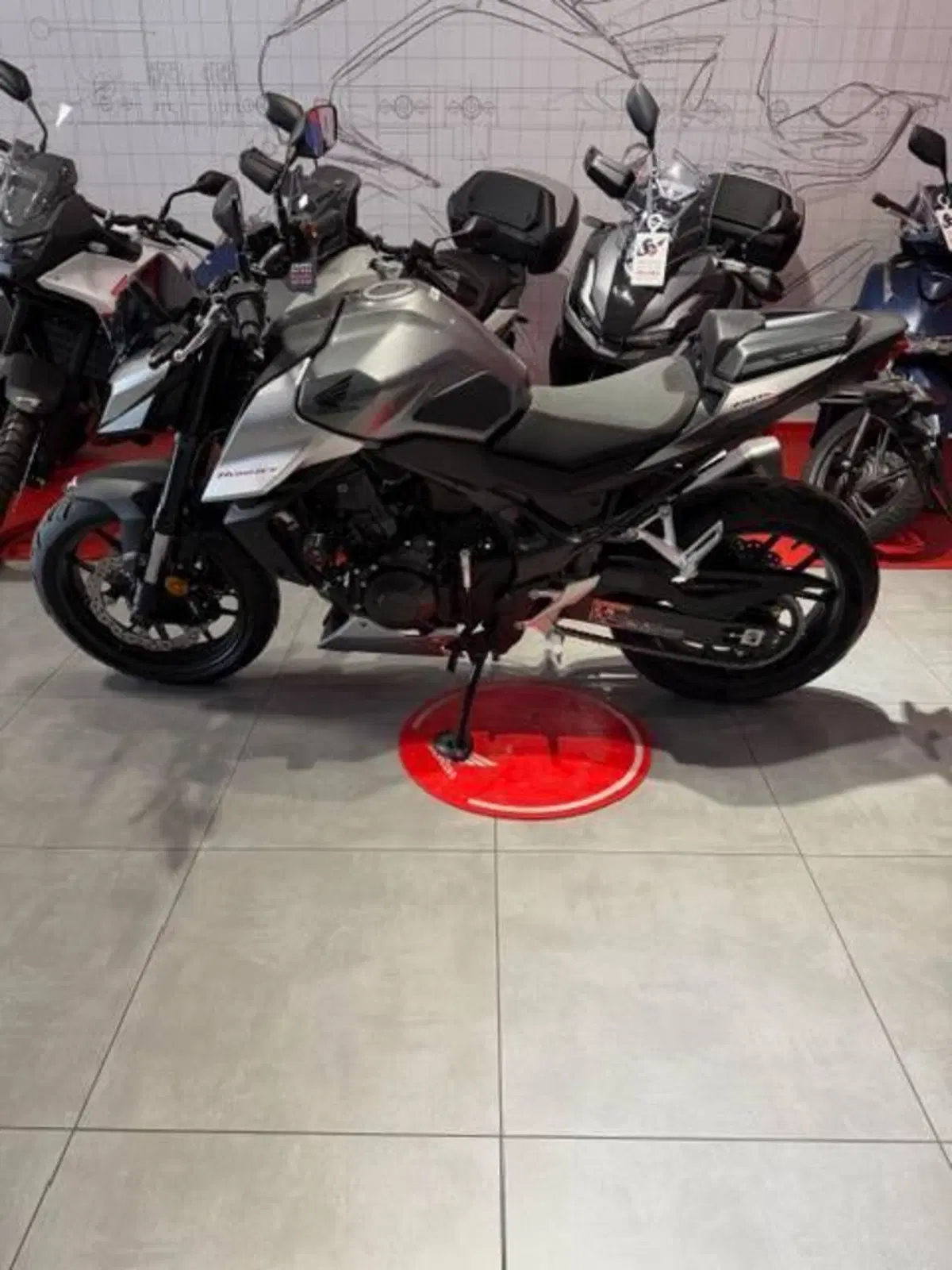 Honda CB 750 Hornet (2026) (6)