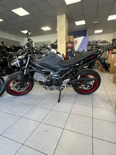 Suzuki SV650 (2021 - 24) usata