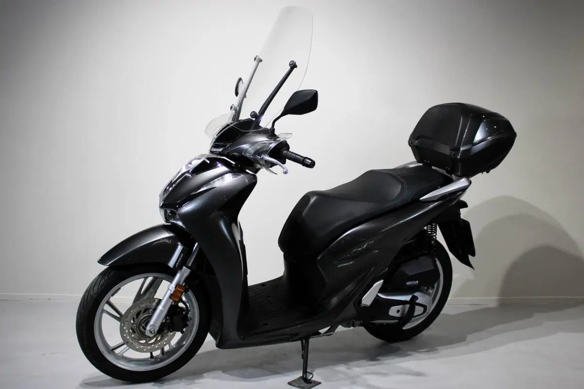 Honda SH 150i (2020 - 23) (3)
