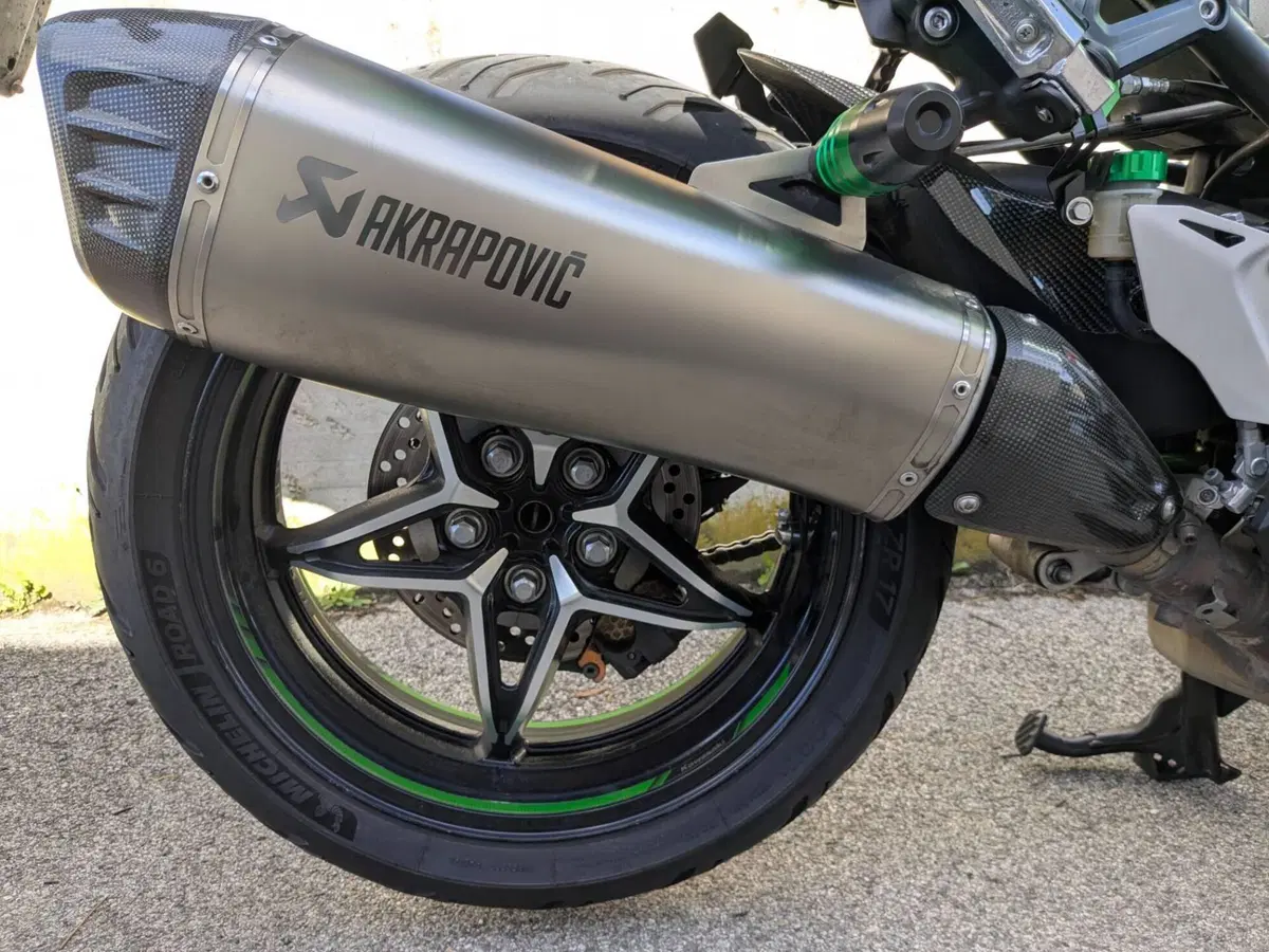 Kawasaki Ninja H2 SX Tourer (2019 - 20) (6)