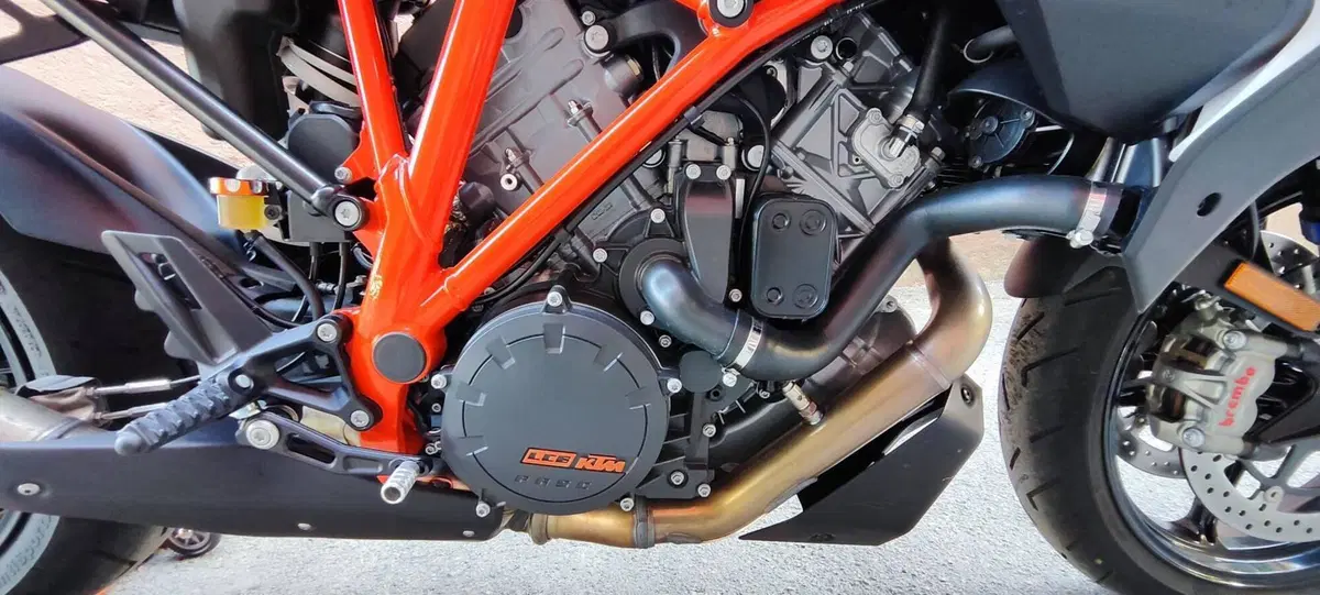 KTM 1290 Super Duke GT (2022 - 25) (6)