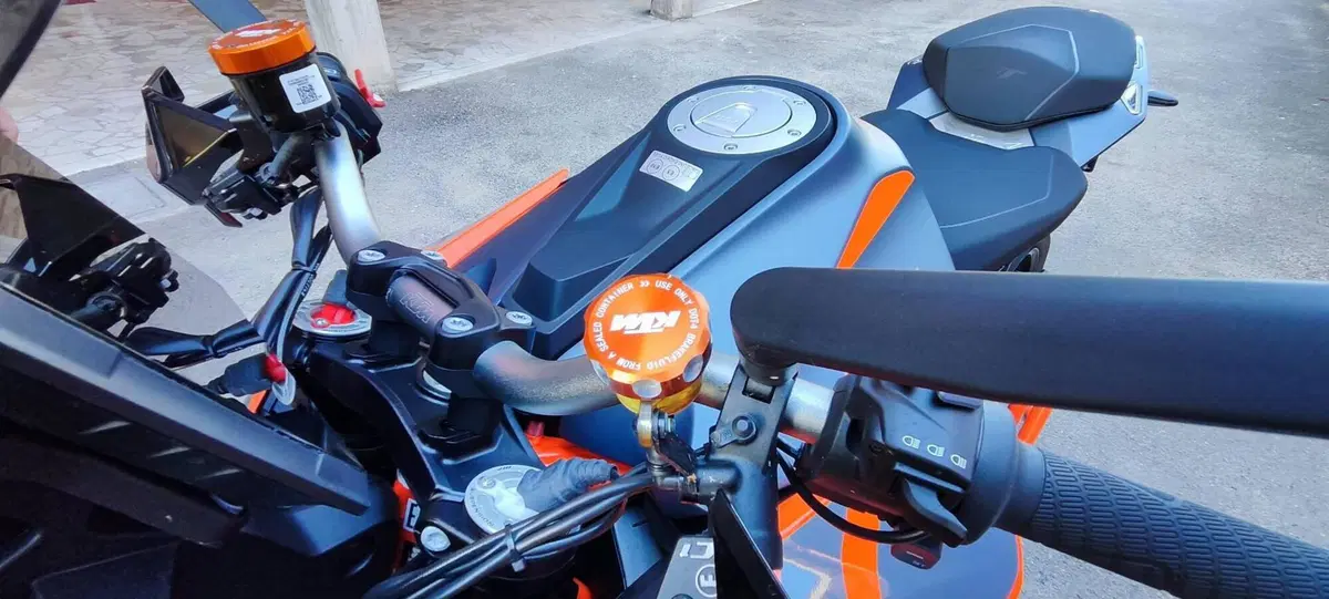 KTM 1290 Super Duke GT (2022 - 25) (9)