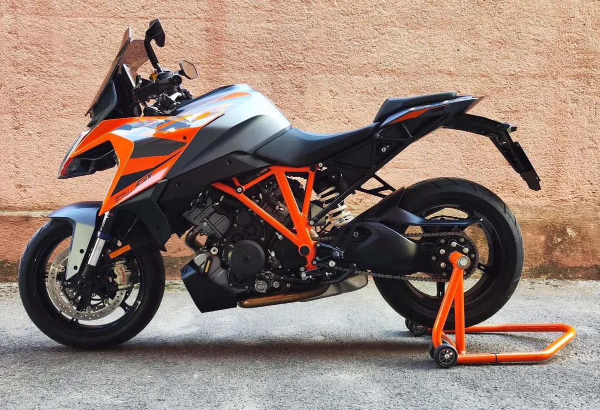 KTM 1290 Super Duke GT (2022 - 25) (10)