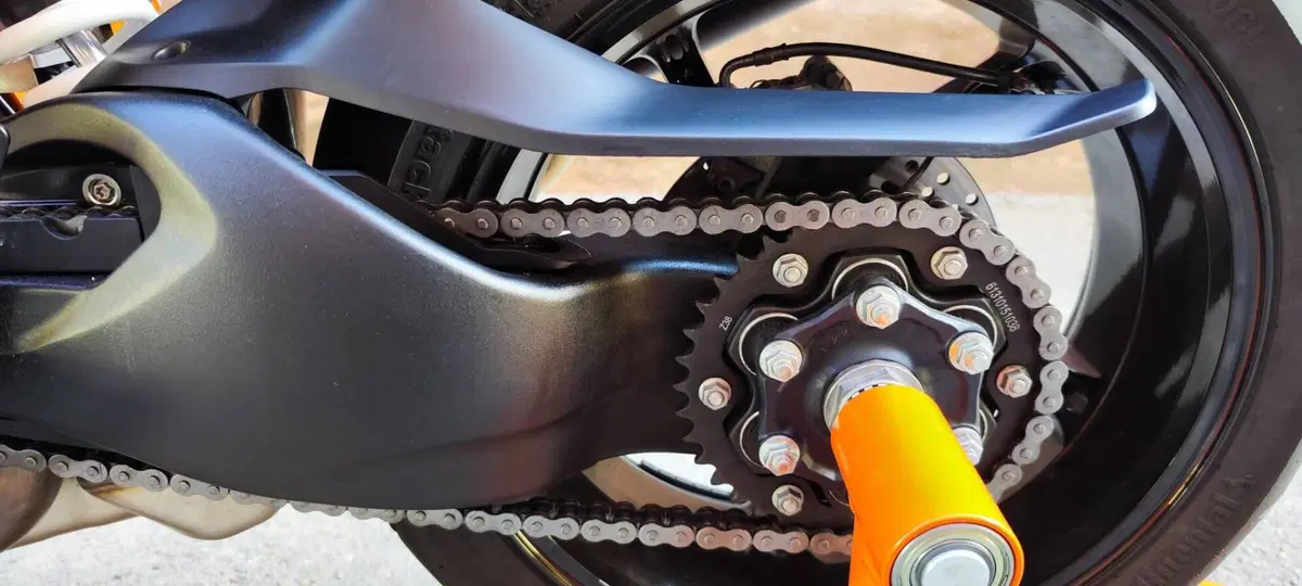 KTM 1290 Super Duke GT (2022 - 25) (13)