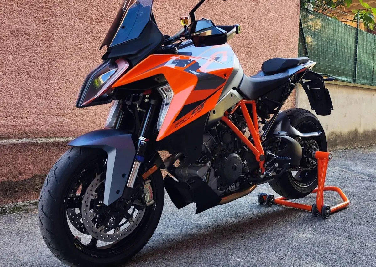 KTM 1290 Super Duke GT (2022 - 25) (14)