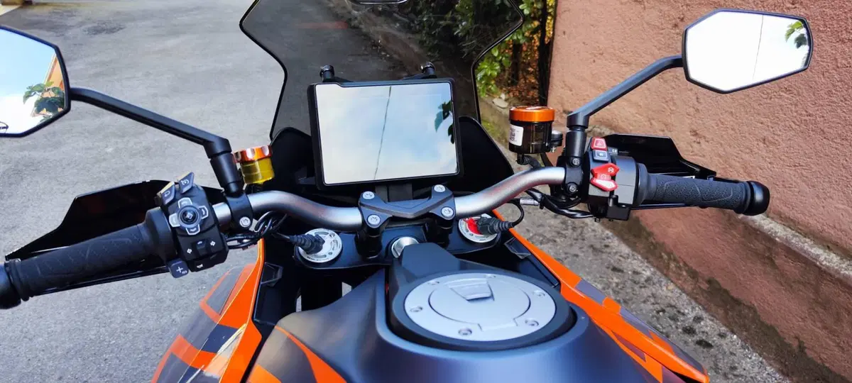KTM 1290 Super Duke GT (2022 - 25) (15)