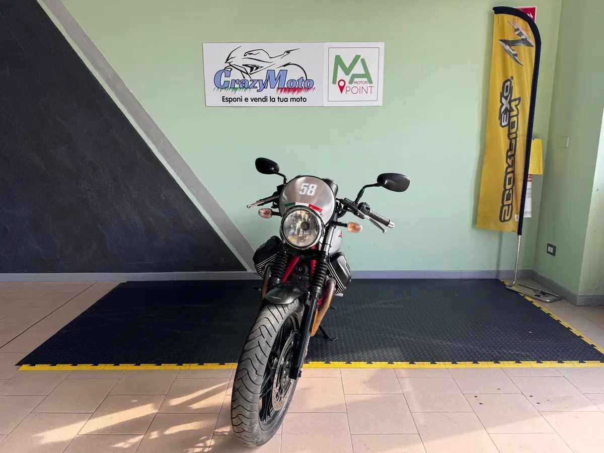 Moto Guzzi V7 III Racer (2017 - 20) (7)