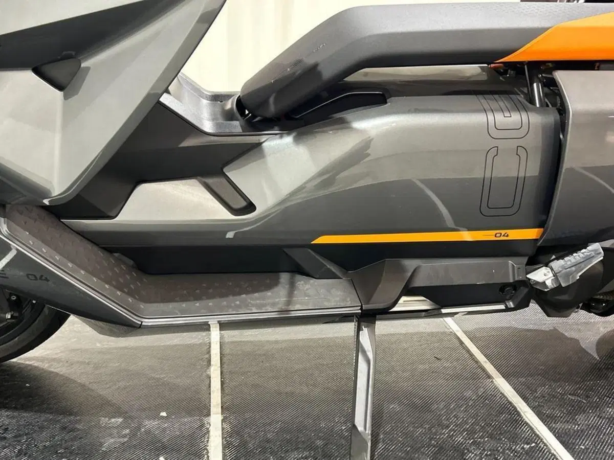 Bmw CE 04 (2021 - 25) (12)