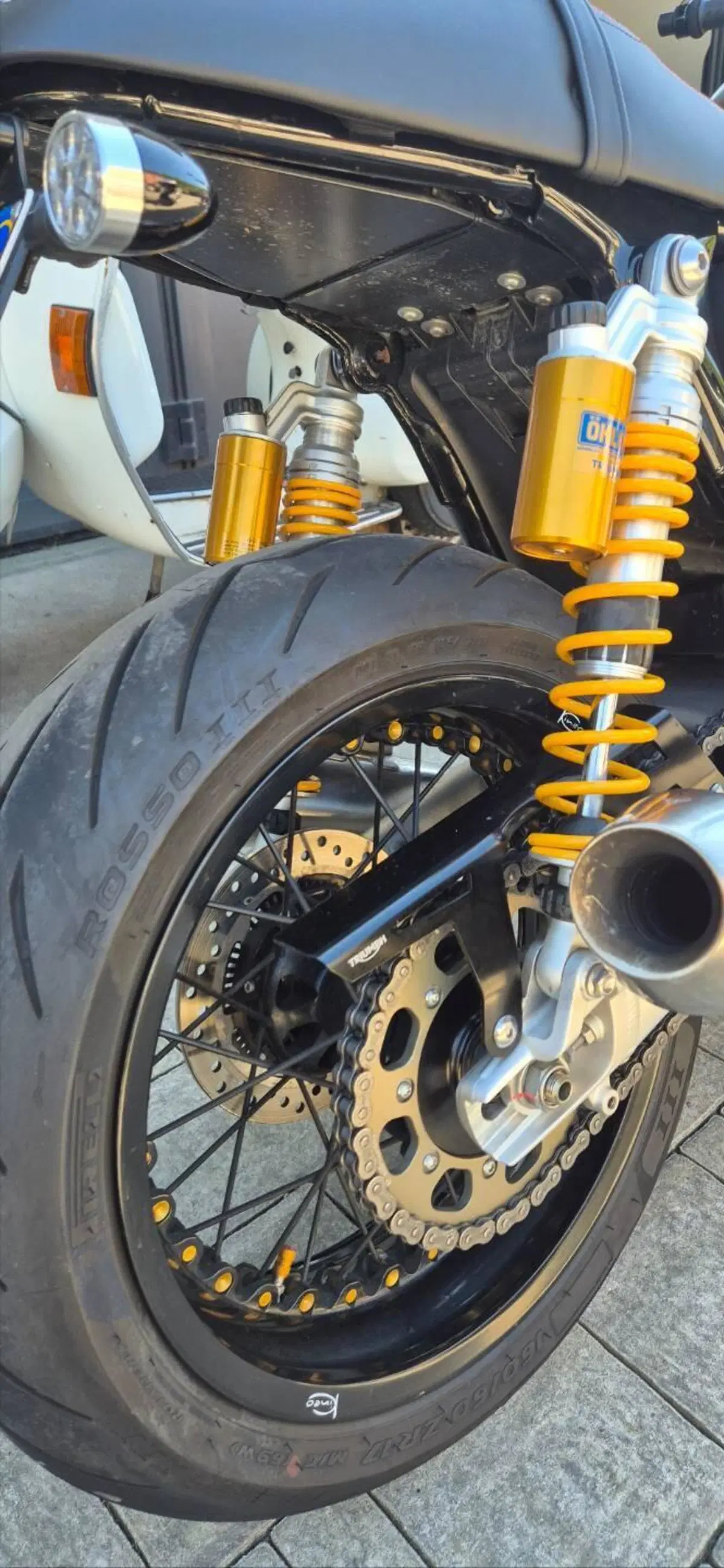 Triumph Thruxton 1200 R (2017 - 20) (5)
