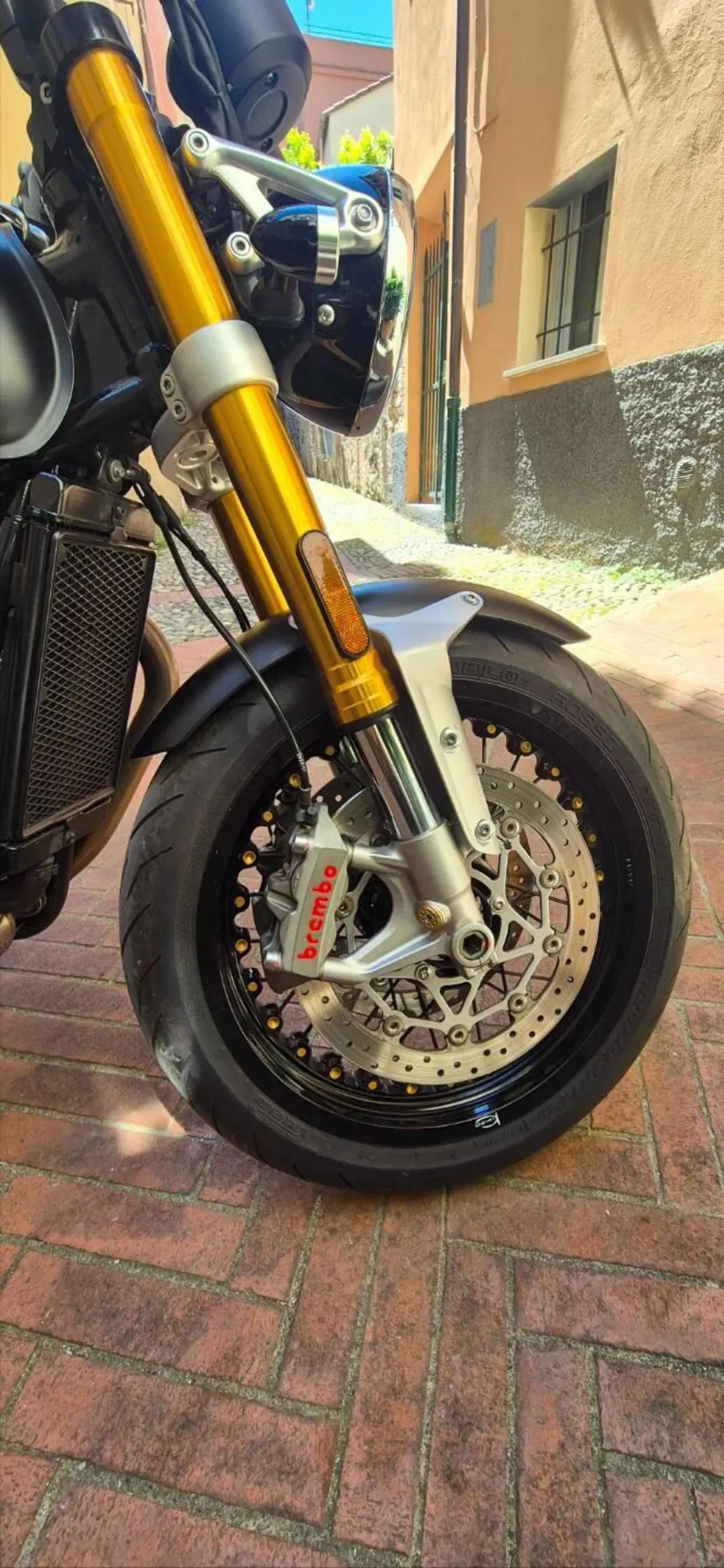Triumph Thruxton 1200 R (2017 - 20) (10)