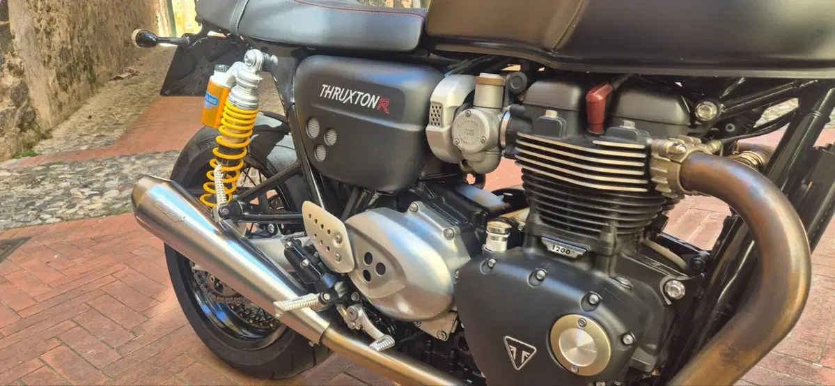 Triumph Thruxton 1200 R (2017 - 20) (11)