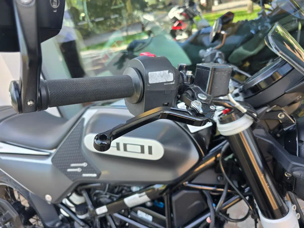 Husqvarna Svartpilen 401 (2021 - 23) (10)