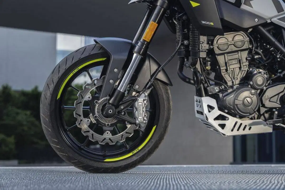 Benelli BKX 300 S (2026) (5)