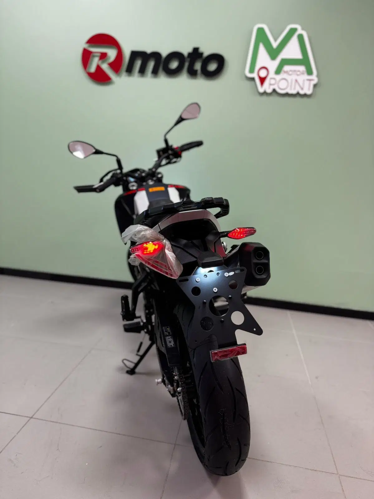 Benelli BKX 300 S (2026) (4)
