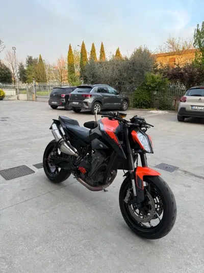 KTM 890 Duke (2021 - 23) usata