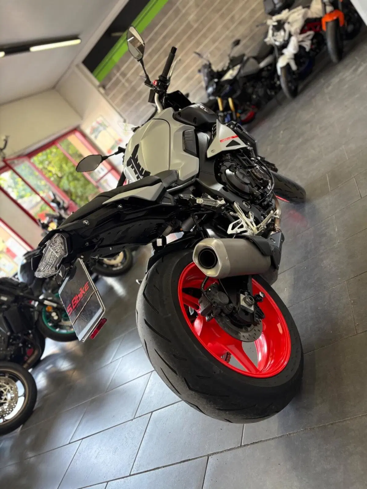 Yamaha MT-10 (2017 - 20) (5)