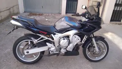 Yamaha FZ6 Fazer S2 (2006 - 11) usata