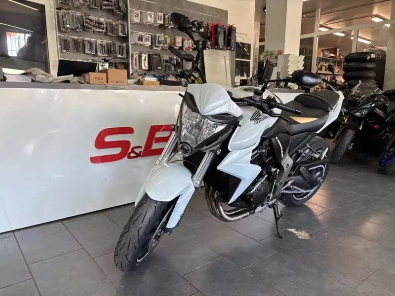 Honda CB 1000 R (2008 - 10) (2)