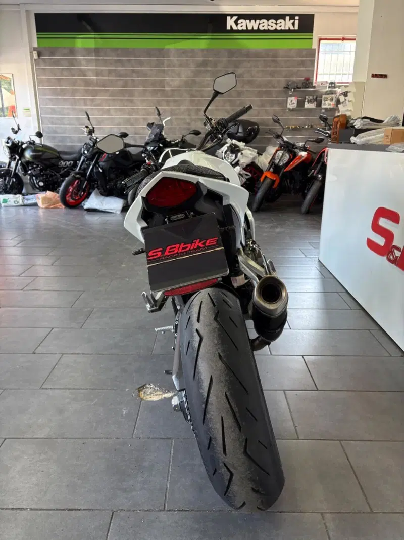 Honda CB 1000 R (2008 - 10) (4)