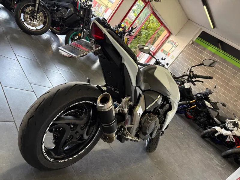 Honda CB 1000 R (2008 - 10) (5)