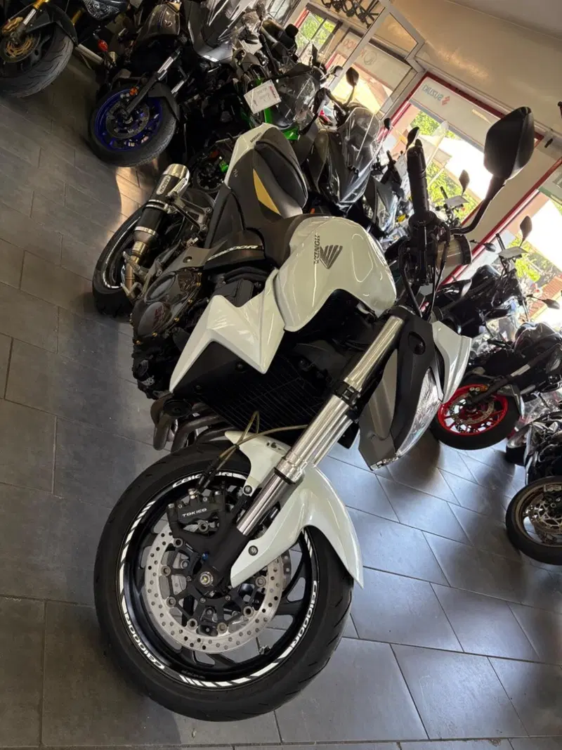 Honda CB 1000 R (2008 - 10) (7)