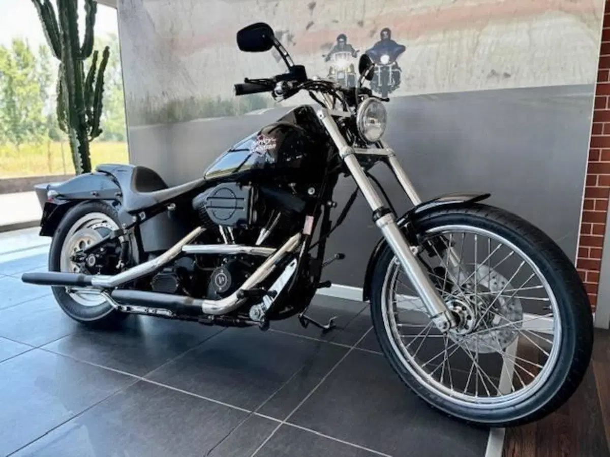 Harley-Davidson 1340 Night Train (1997 - 99) - FXSTB (2)