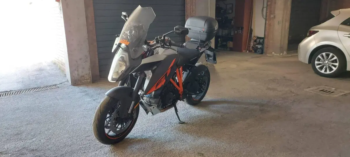 KTM 1290 Super Duke GT ABS (2016 - 18) (4)