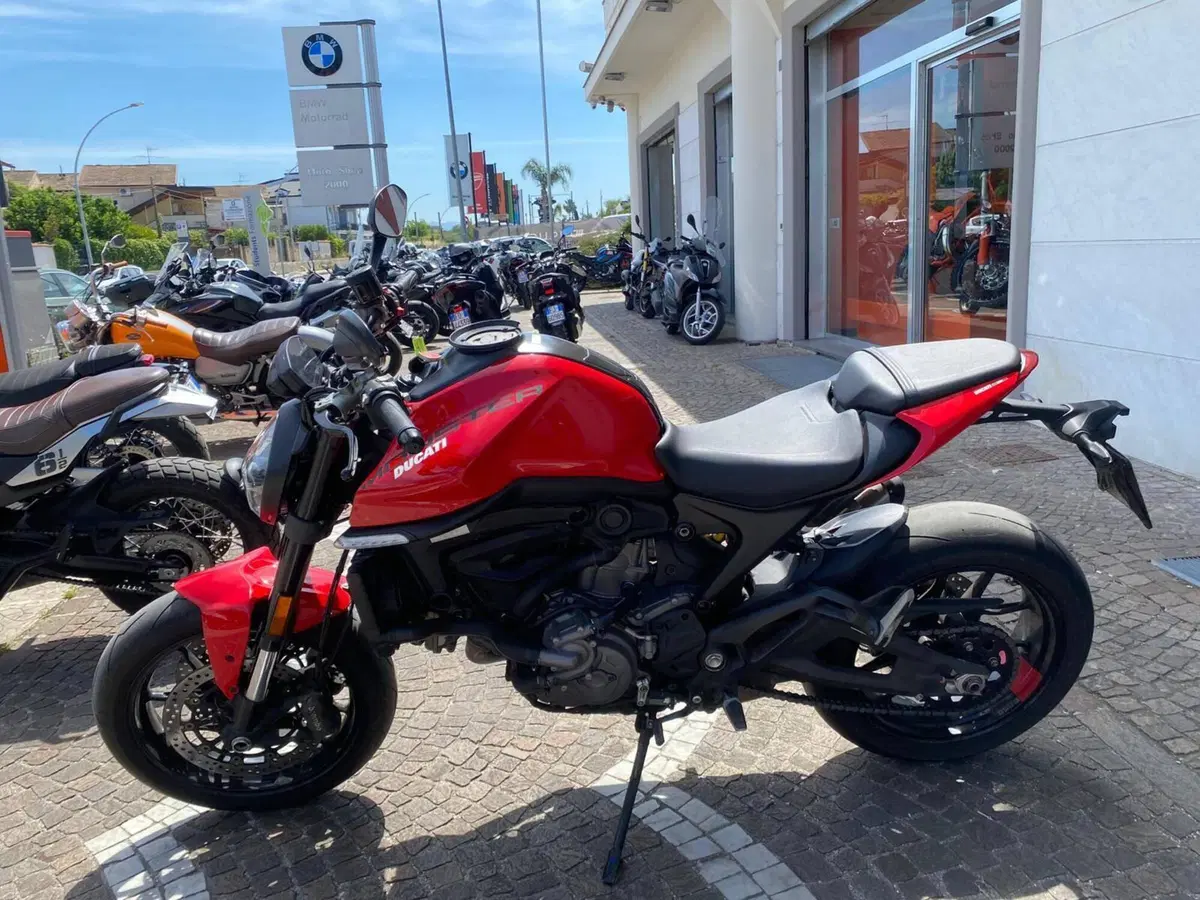 Ducati Monster 937 (2021 - 25) (2)