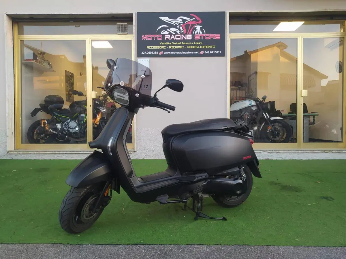 Lambretta V125 Special (2021 - 26) (4)