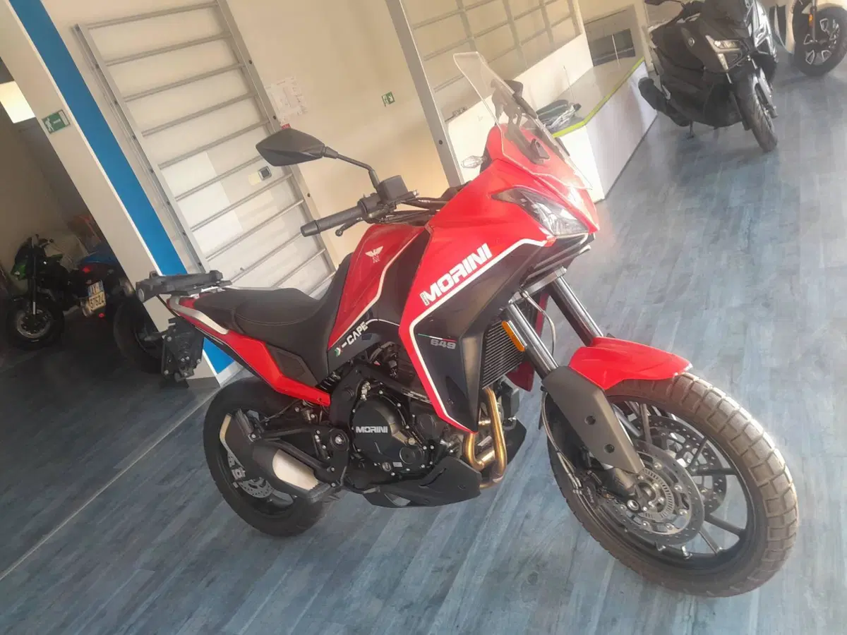 Moto Morini X-Cape 650 (2021 - 26) (3)