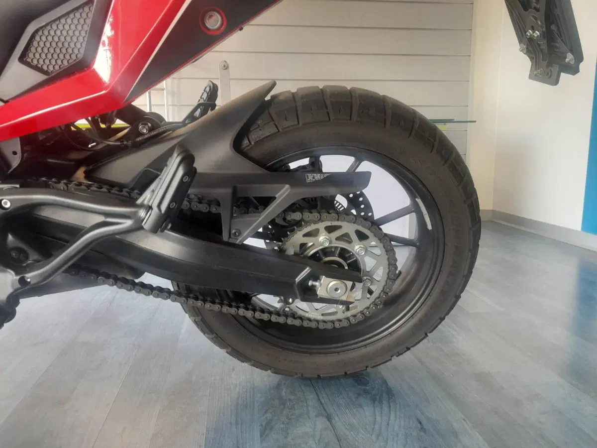 Moto Morini X-Cape 650 (2021 - 26) (8)