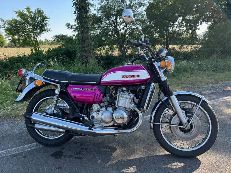 Suzuki GT 750 (2)