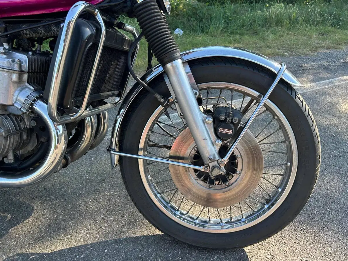 Suzuki GT 750 (4)