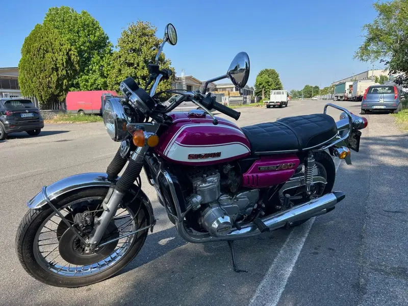 Suzuki GT 750 (5)