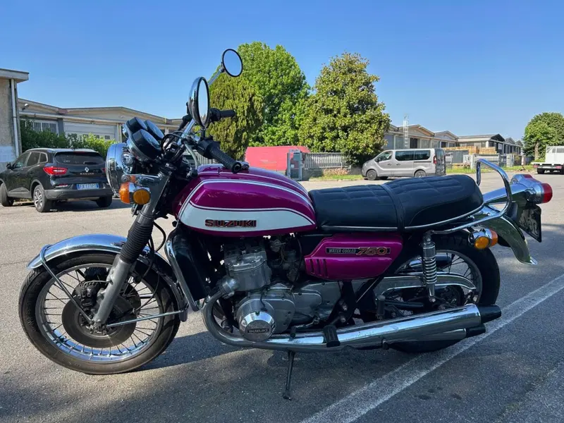 Suzuki GT 750 (6)